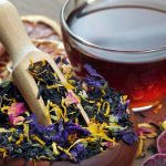 Benefici di alimenti e tisane per eliminare i liquidi in eccesso e ritrovare energia quotidiana