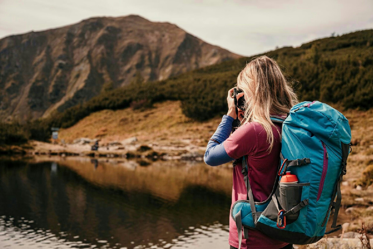 L’evoluzione digitale trasforma il turismo outdoor tra sport e paesaggi naturali mozzafiato