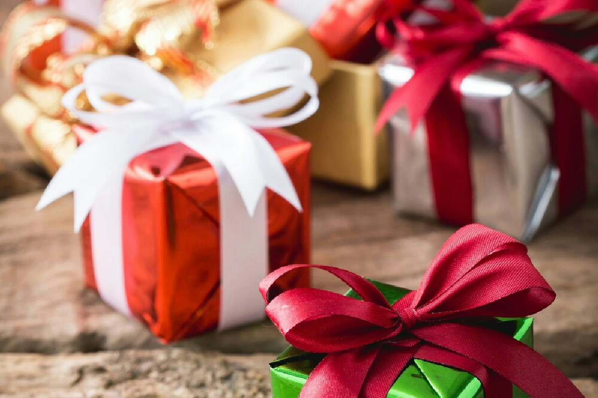 Regali di Natale 2025: oltre 30 idee pratiche e originali per rendere unico ogni dono sotto l’albero